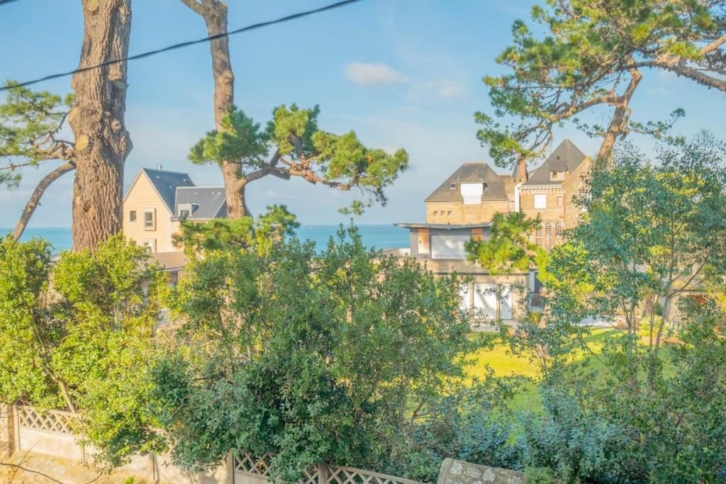 La Mer A Vos Pieds, La Plage A 50M Dinard Exteriör bild